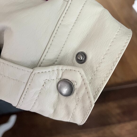 NWOT J2 by JOU JOU Ivory Faux Leather Cropped Jacket Size Extra Large - Picture 9 of 10